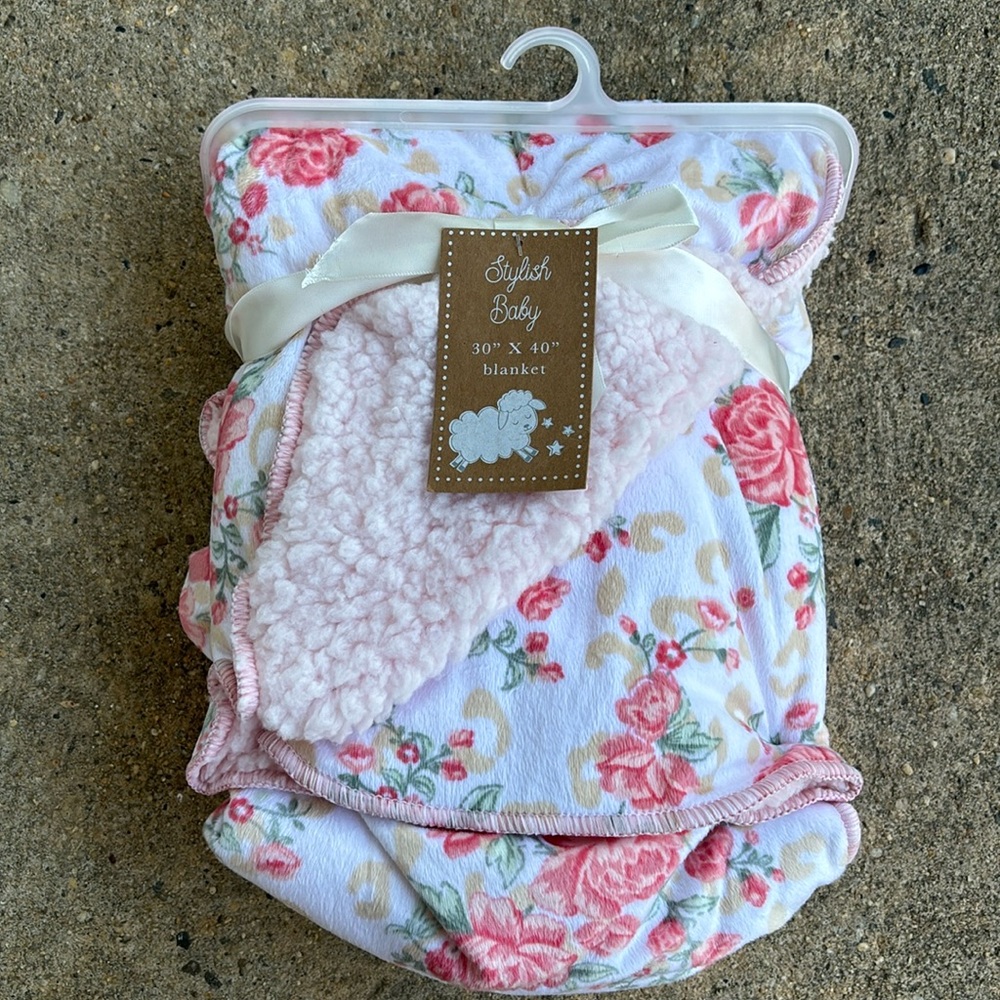 NWT! Plush baby blanket